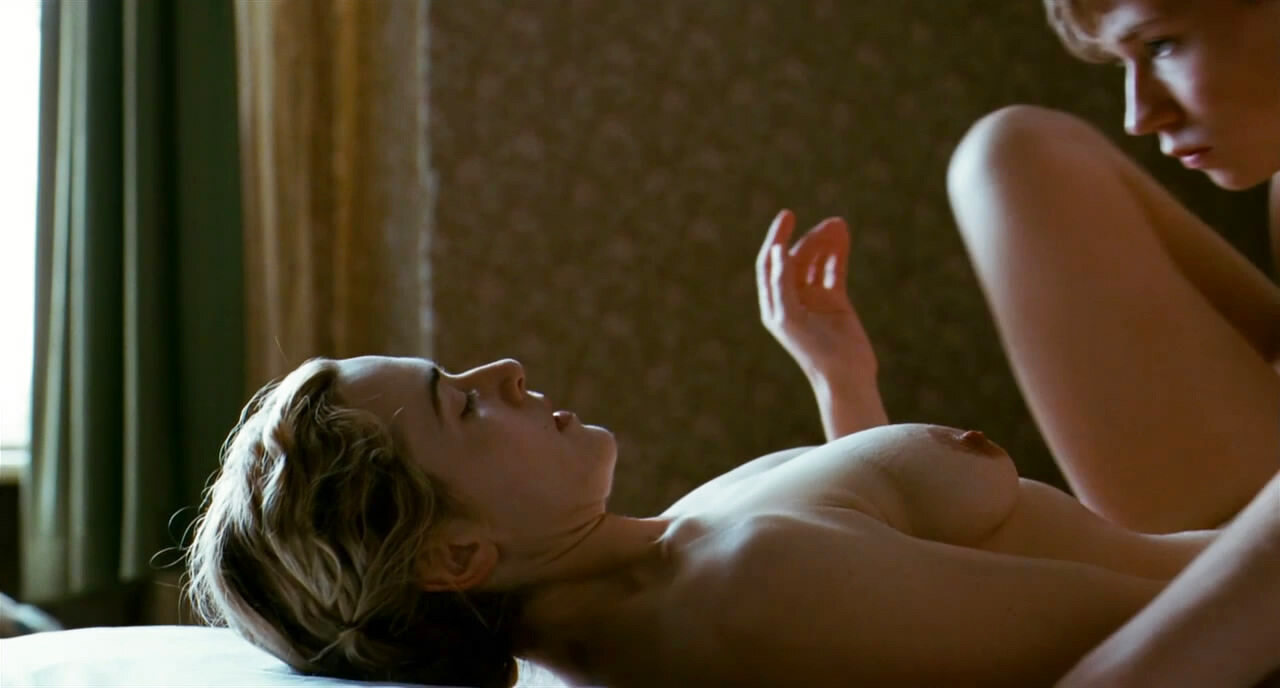Kate Winslet Reader Nude