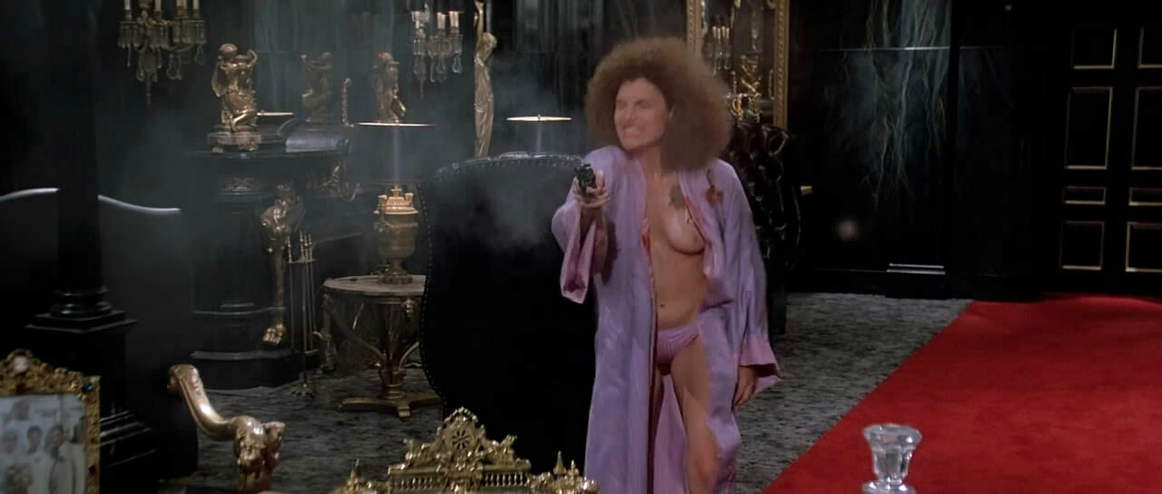 Mary Elizabeth Mastrantonio Tits